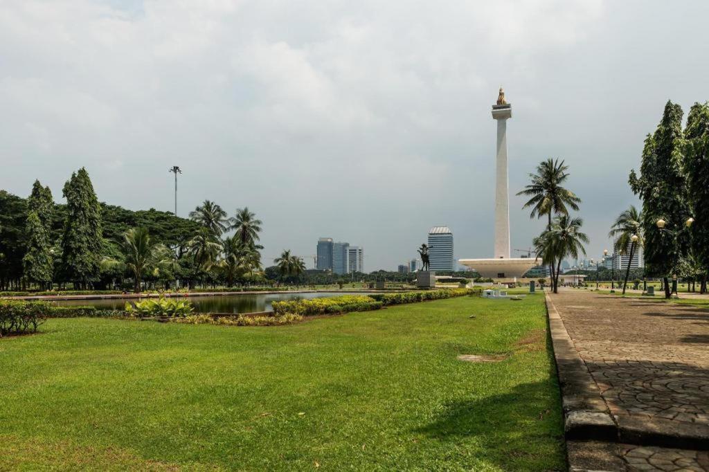 Blue Sky Hotel Petamburan Jakarta Exterior foto