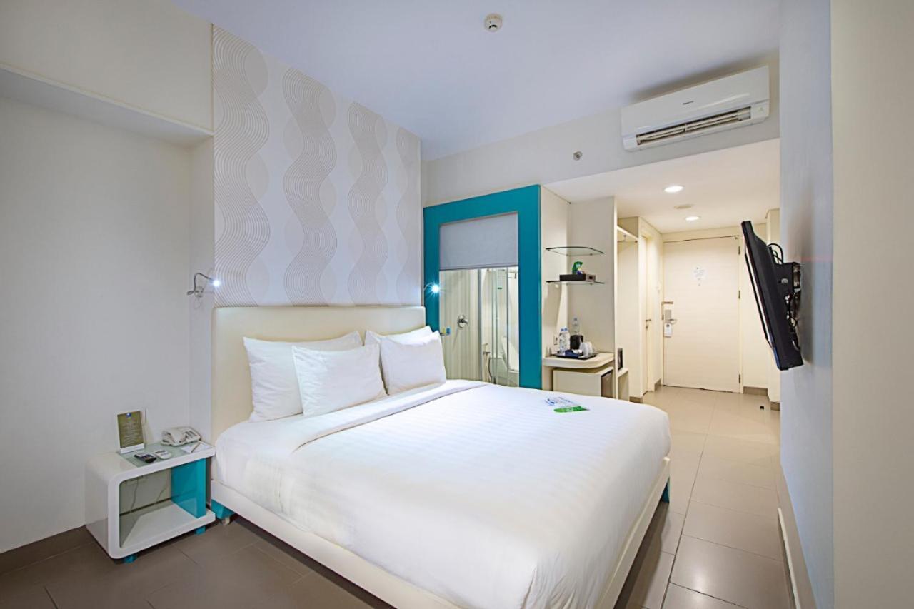 Blue Sky Hotel Petamburan Jakarta Exterior foto